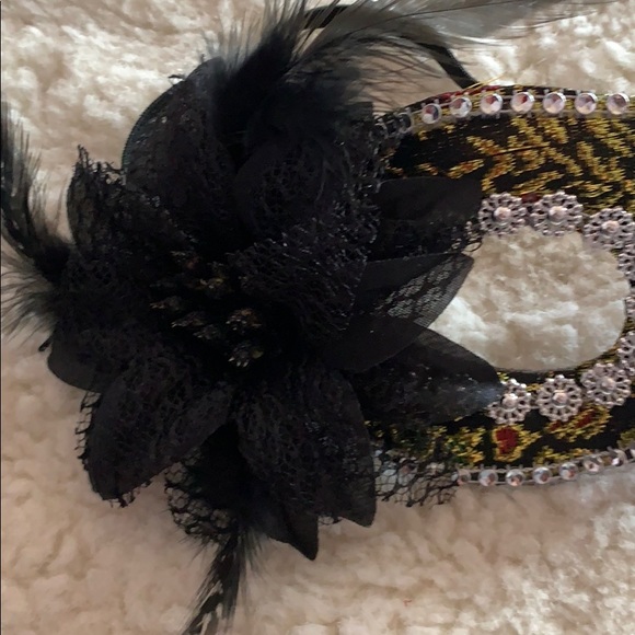 X2 Masquerades Day of the Dead Costume 🎭 Mardi Gras eye masks plus bonus - Picture 9 of 14